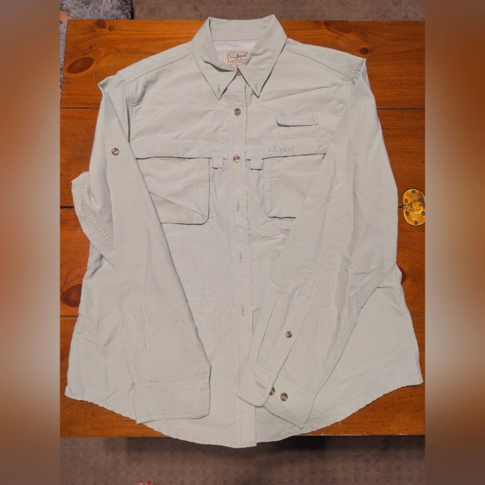 L.L. Bean Women's Vented Fishing Outdoor Shirt Green
